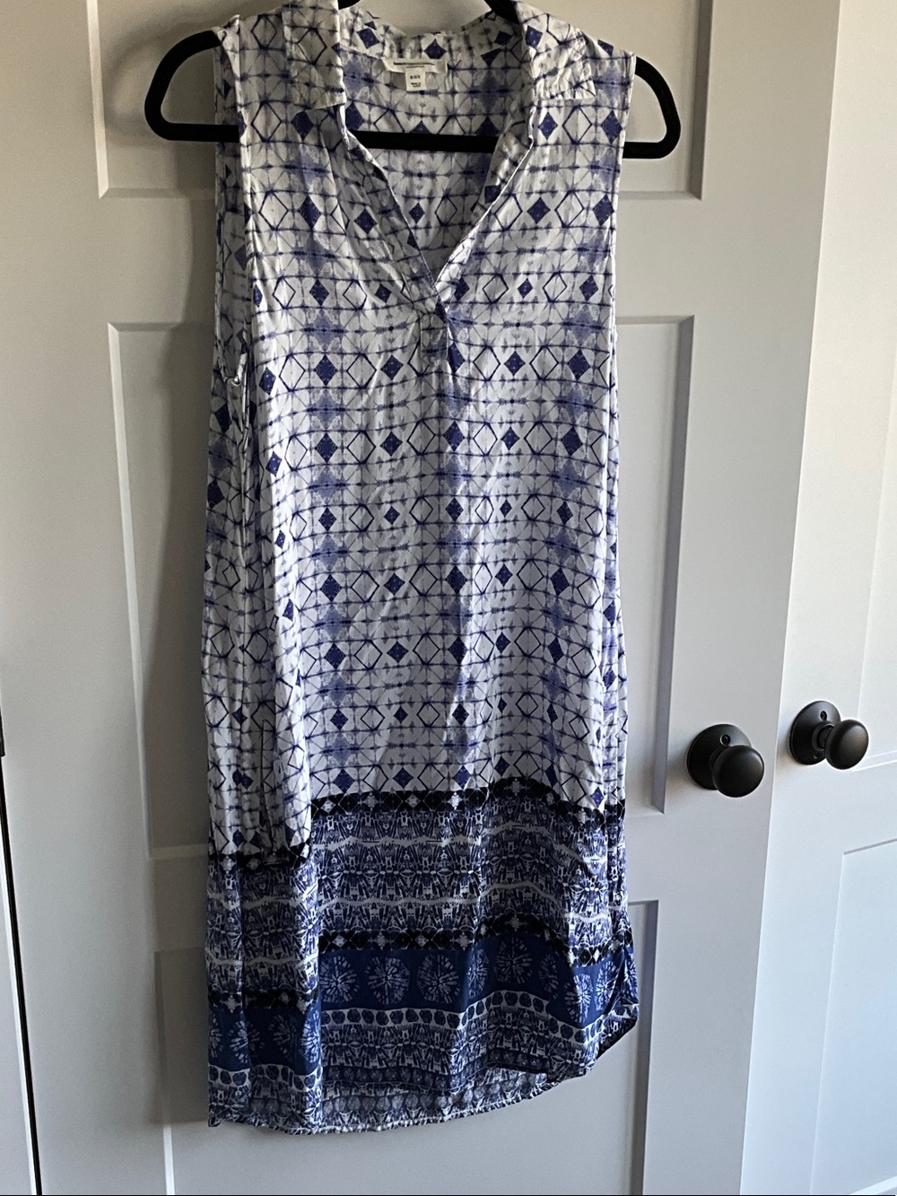 beachlunchlounge White and Blue Printed Midi Shift Dress